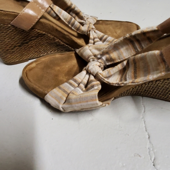 Canvas Striped Wedges - Picture 4 of 10